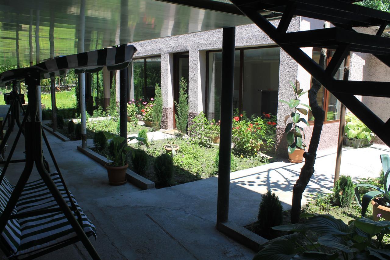 Hotel The Kiwi House Lagodechi Exterior foto
