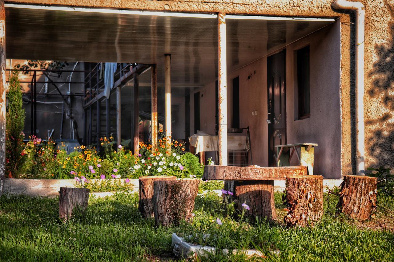 Hotel The Kiwi House Lagodechi Exterior foto